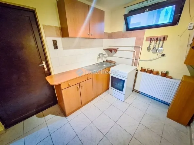 Eladó ház Budapest XVI. kerület 208 nm