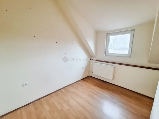 Eladó ház Budapest XVI. kerület 208 nm