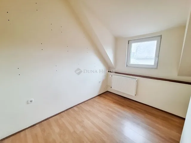 Eladó ház Budapest XVI. kerület 208 nm