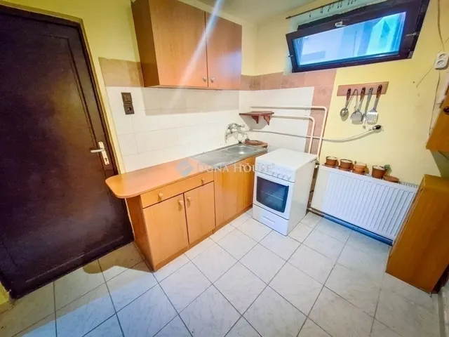 Eladó ház Budapest XVI. kerület 208 nm
