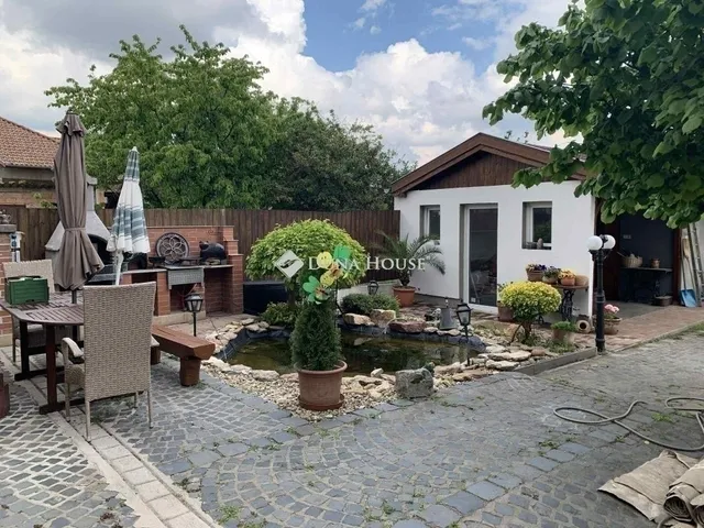 Eladó ház Vecsés 265 nm