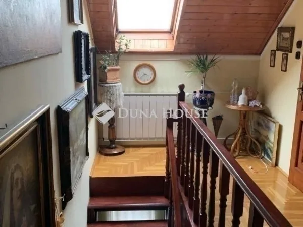 Eladó ház Vecsés 265 nm