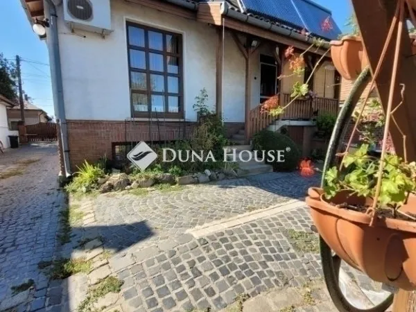 Eladó ház Vecsés 265 nm