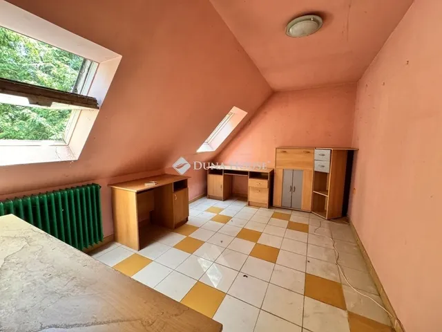 Eladó ház Vác 326 nm