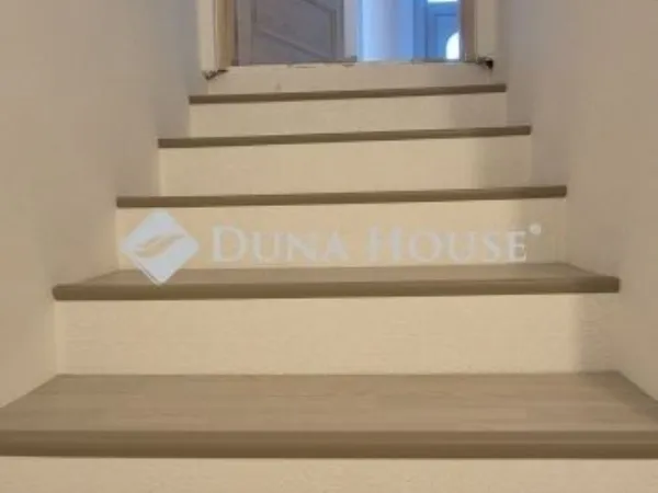 Eladó ház Monor 267 nm