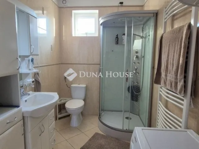 Eladó ház Monor 267 nm