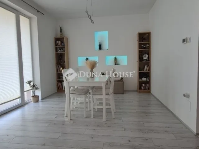 Eladó ház Monor 267 nm