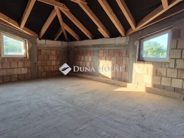 Eladó ház Monor 267 nm