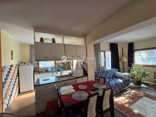 Eladó ház Leányfalu 210 nm