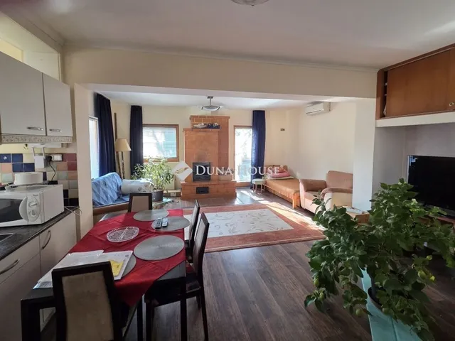 Eladó ház Leányfalu 210 nm