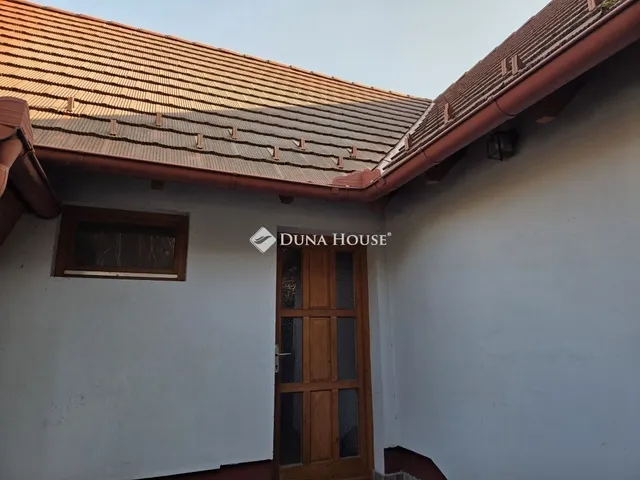 Eladó ház Leányfalu 210 nm