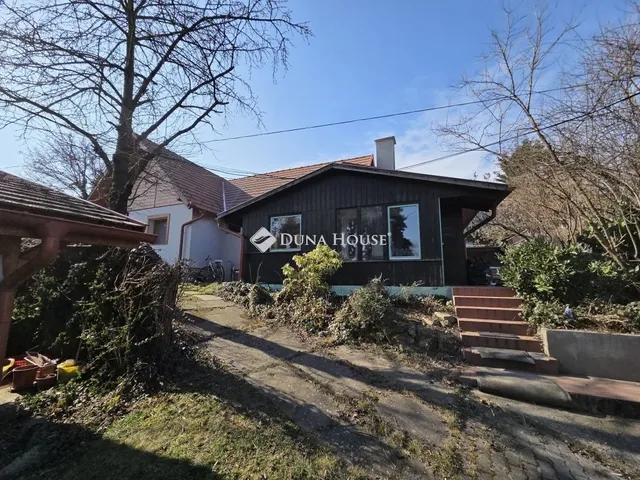 Eladó ház Leányfalu 210 nm