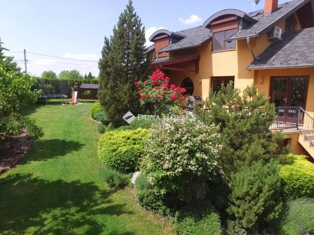 Eladó ház Piliscsaba 320 nm