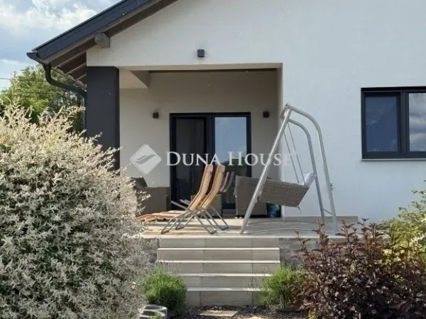 Eladó ház Péteri 127 nm