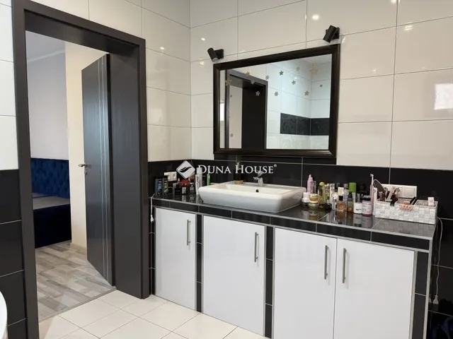 Eladó ház Péteri 127 nm