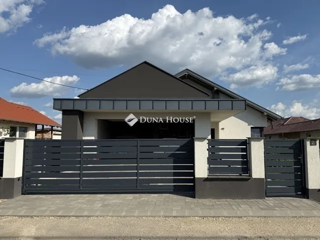 Eladó ház Péteri 127 nm