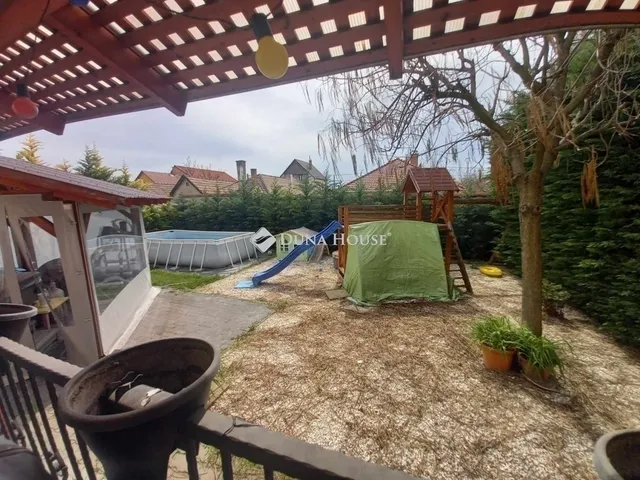 Eladó ház Vecsés 265 nm