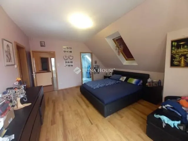 Eladó ház Vecsés 265 nm