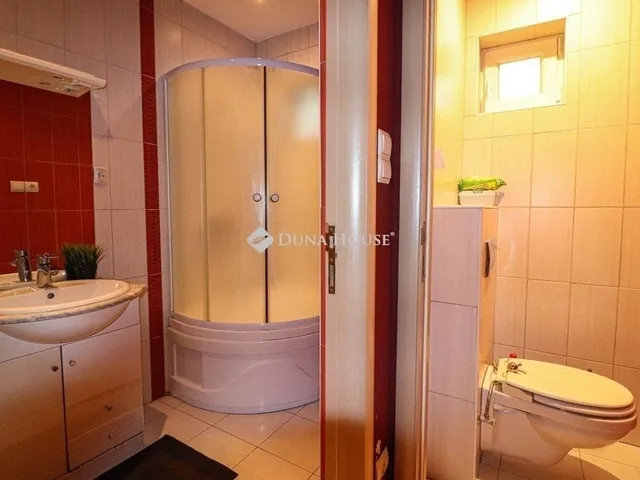 Eladó ház Mogyoród 232 nm