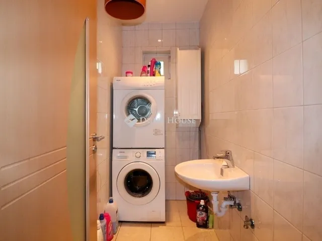 Eladó ház Mogyoród 232 nm