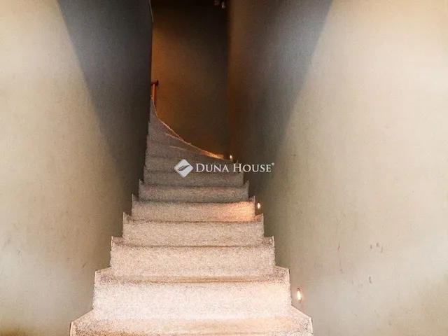 Eladó ház Mogyoród 232 nm