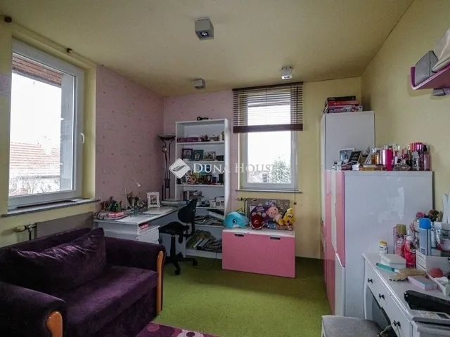 Eladó ház Mogyoród 232 nm