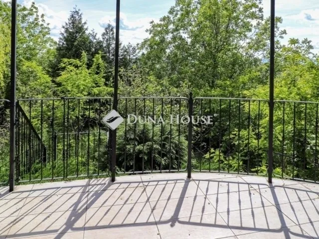 Eladó ház Mogyoród 232 nm