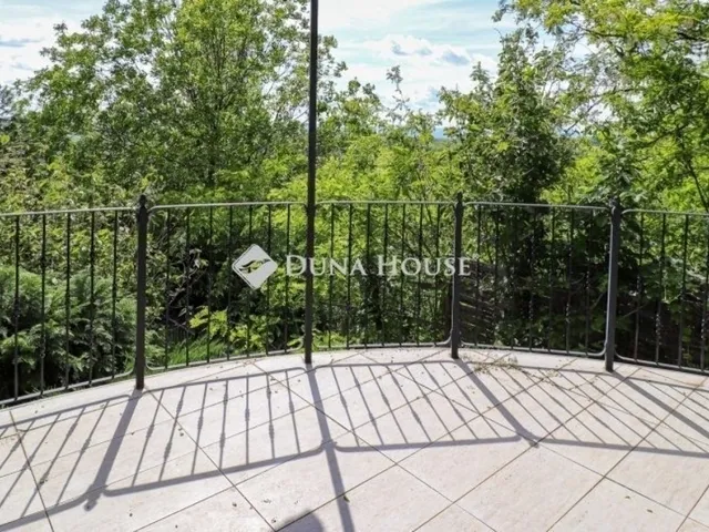 Eladó ház Mogyoród 232 nm