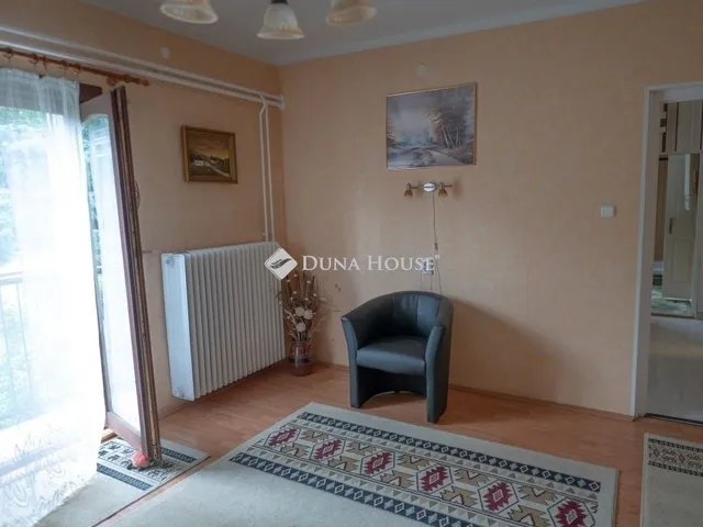 Eladó ház Budapest III. kerület, Újlak III. ker. 270 nm