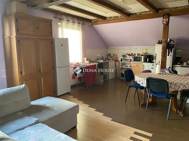 Eladó ház Budaörs 270 nm