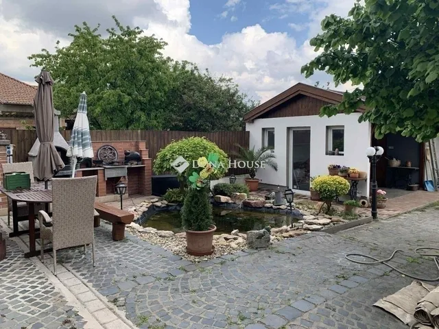 Eladó ház Vecsés 265 nm