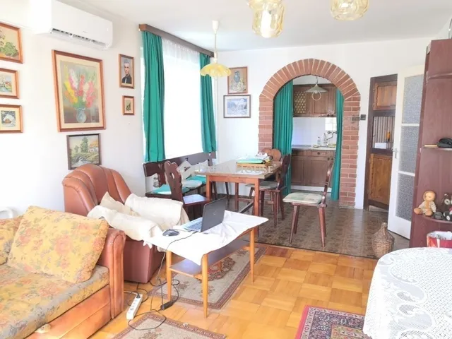 Eladó ház Pomáz 340 nm