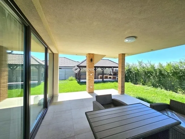 Eladó ház Alsónémedi 259 nm