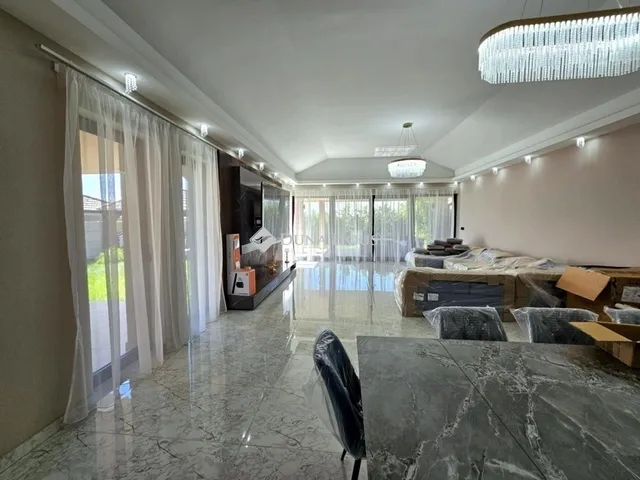 Eladó ház Alsónémedi 259 nm