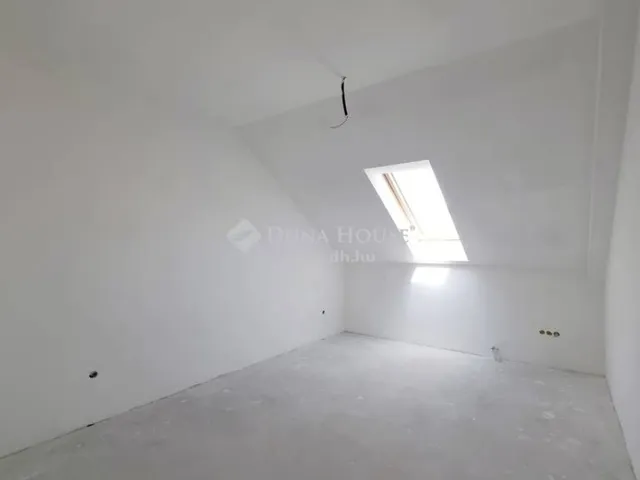 Eladó lakás Vác 117 nm