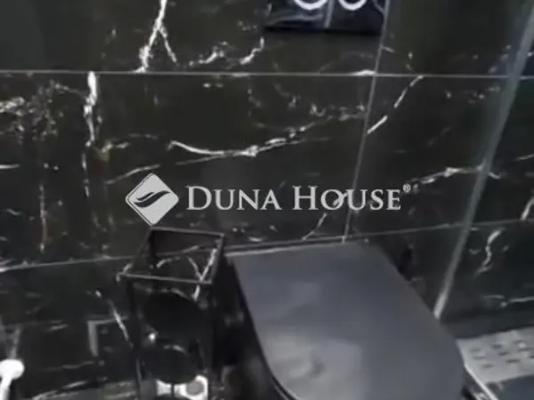 Eladó ház Tura 270 nm