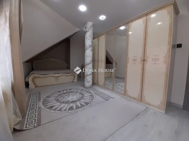 Eladó ház Tura 270 nm