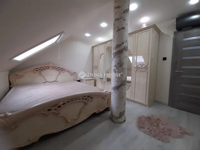 Eladó ház Tura 270 nm