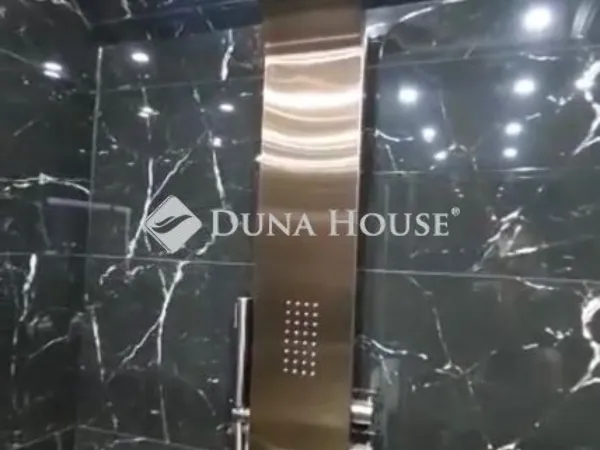 Eladó ház Tura 270 nm