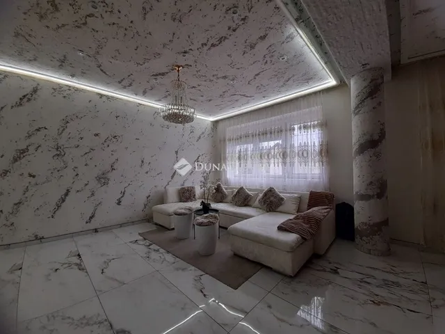 Eladó ház Tura 270 nm