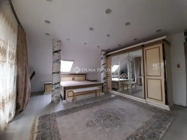 Eladó ház Tura 270 nm