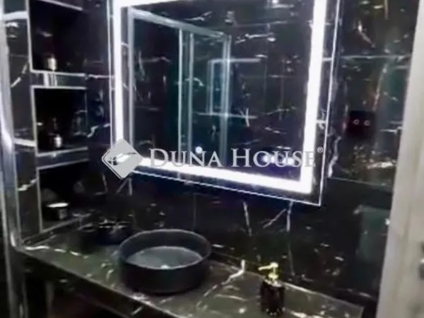 Eladó ház Tura 270 nm