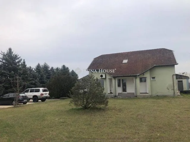 Eladó kereskedelmi és ipari ingatlan Hernád 1300 nm