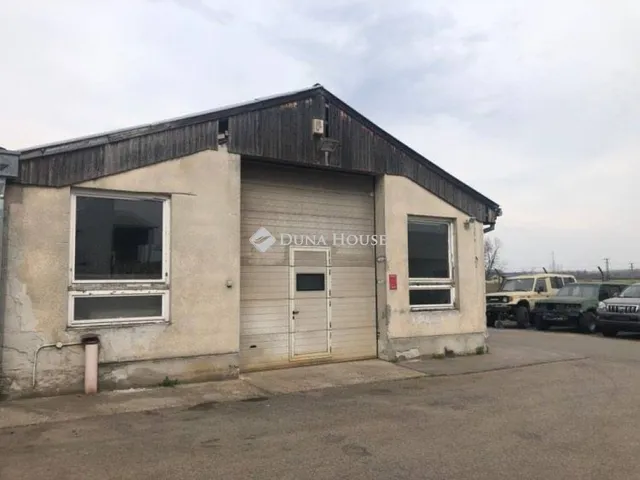 Eladó kereskedelmi és ipari ingatlan Hernád 1300 nm