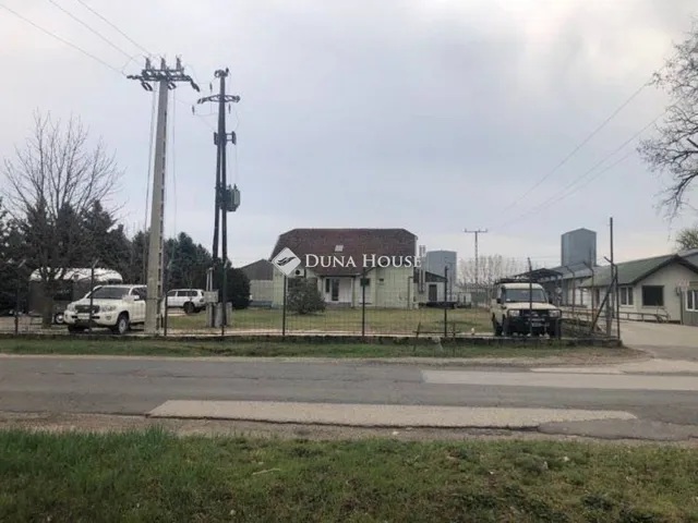 Eladó kereskedelmi és ipari ingatlan Hernád 1300 nm