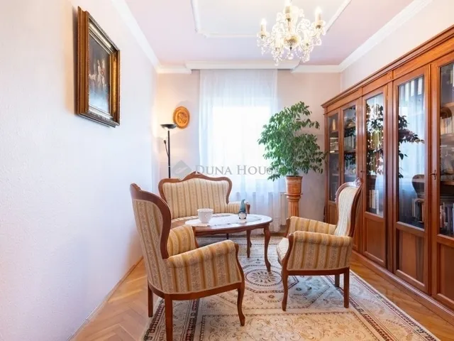 Eladó ház Halásztelek 305 nm