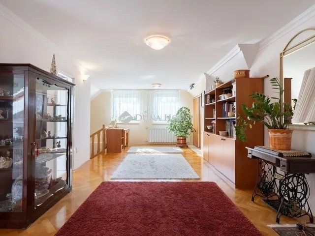 Eladó ház Halásztelek 305 nm