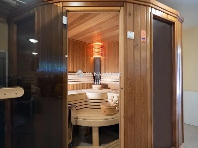 Eladó ház Halásztelek 305 nm