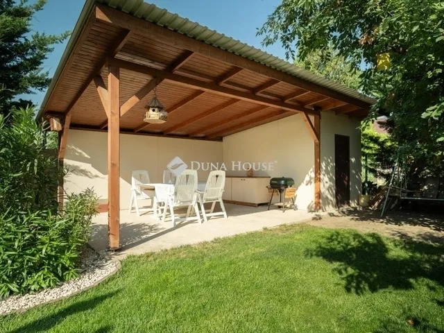 Eladó ház Halásztelek 305 nm