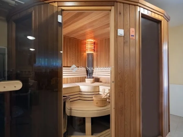 Eladó ház Halásztelek 305 nm